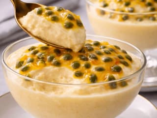 Imagem ilustrativa da receita MOUSSE DE MARACUJÁ COM CHOCOLATE BRANCO