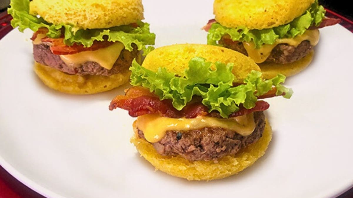 Imagem ilustrativa da receita PÃO DE HAMBÚRGUER LOW CARB SEM FARINHA