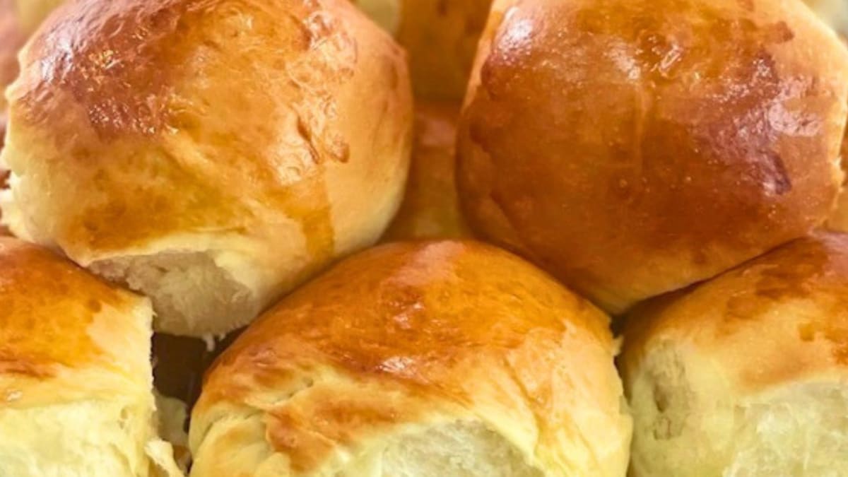 Imagem ilustrativa da receita PÃO DE LEITE CASEIRO: MACIO, FOFINHO E DOURADO