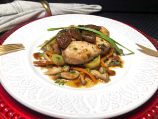 Imagem ilustrativa da receita PAPELOTE DE PEIXE BRANCO À MODA ORIENTAL LOW CARB