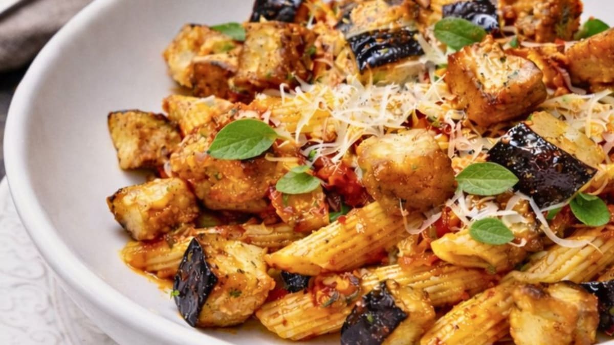 Imagem ilustrativa da receita PENNE ALLA NORMA CROCANTE COM BERINJELA