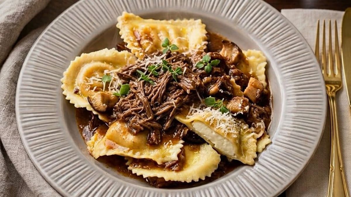 Imagem ilustrativa da receita RAVIOLI DE BÚFALA COM RAGU DE COSTELA
