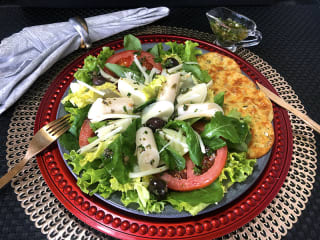Imagem ilustrativa da receita SALADA DA CANTINA COM TORRADAS DE ALHO LOW CARB