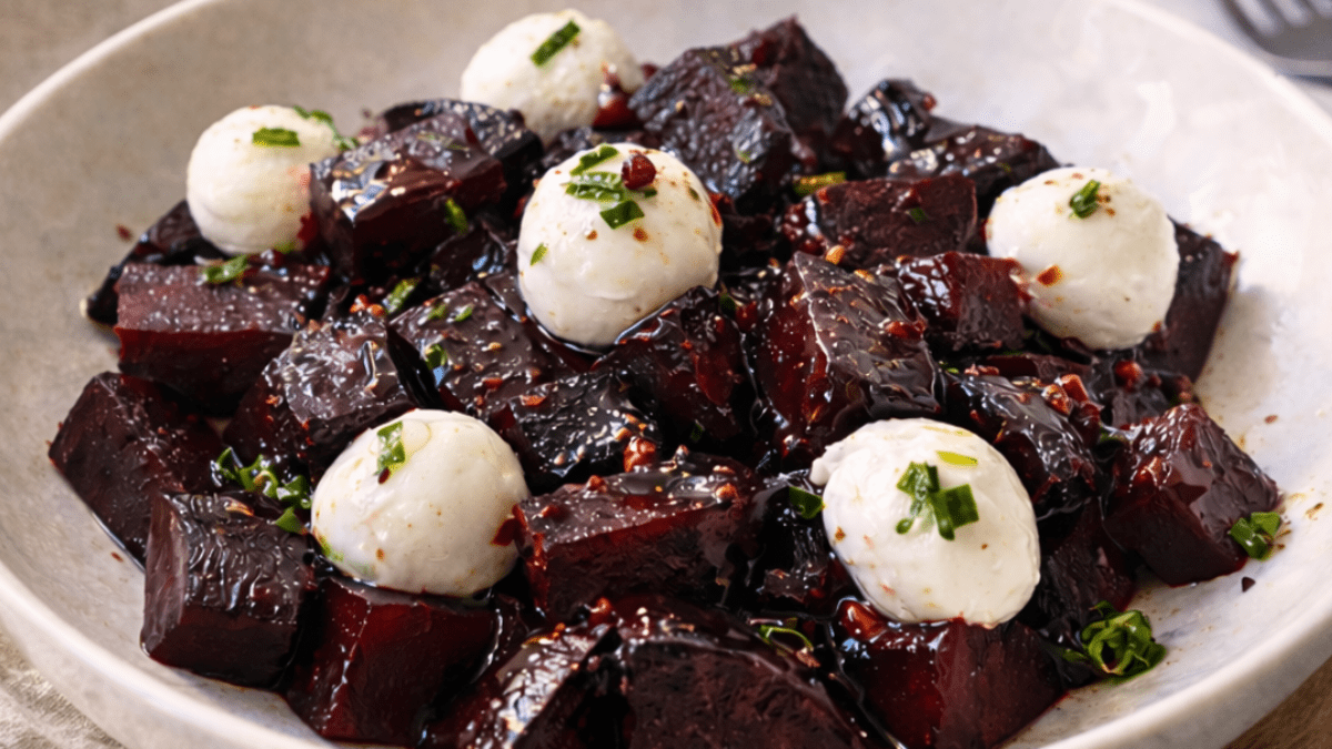 Imagem ilustrativa da receita SALADA DE BETERRABA ASSADA NA AIRFRYER