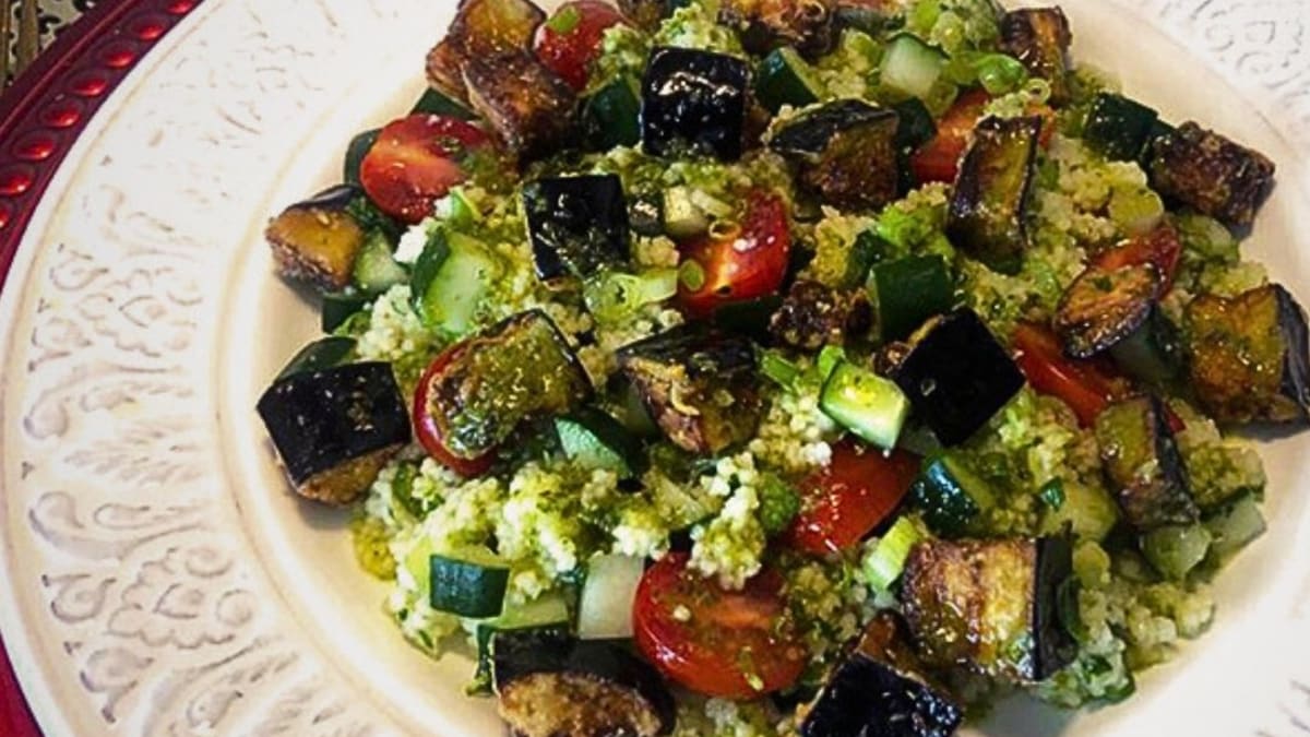 Imagem ilustrativa da receita SALADA DE COUSCOUS MARROQUINO COM BERINJELA CROCANTE