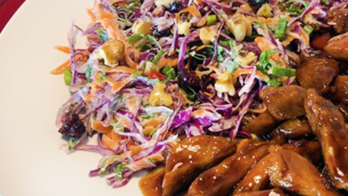 Imagem ilustrativa da receita SALADA DE REPOLHO ROXO COM CRANBERRY