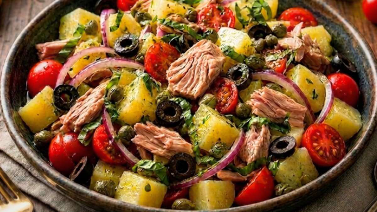 Imagem ilustrativa da receita SALADA ITALIANA DE BATATA COM ATUM