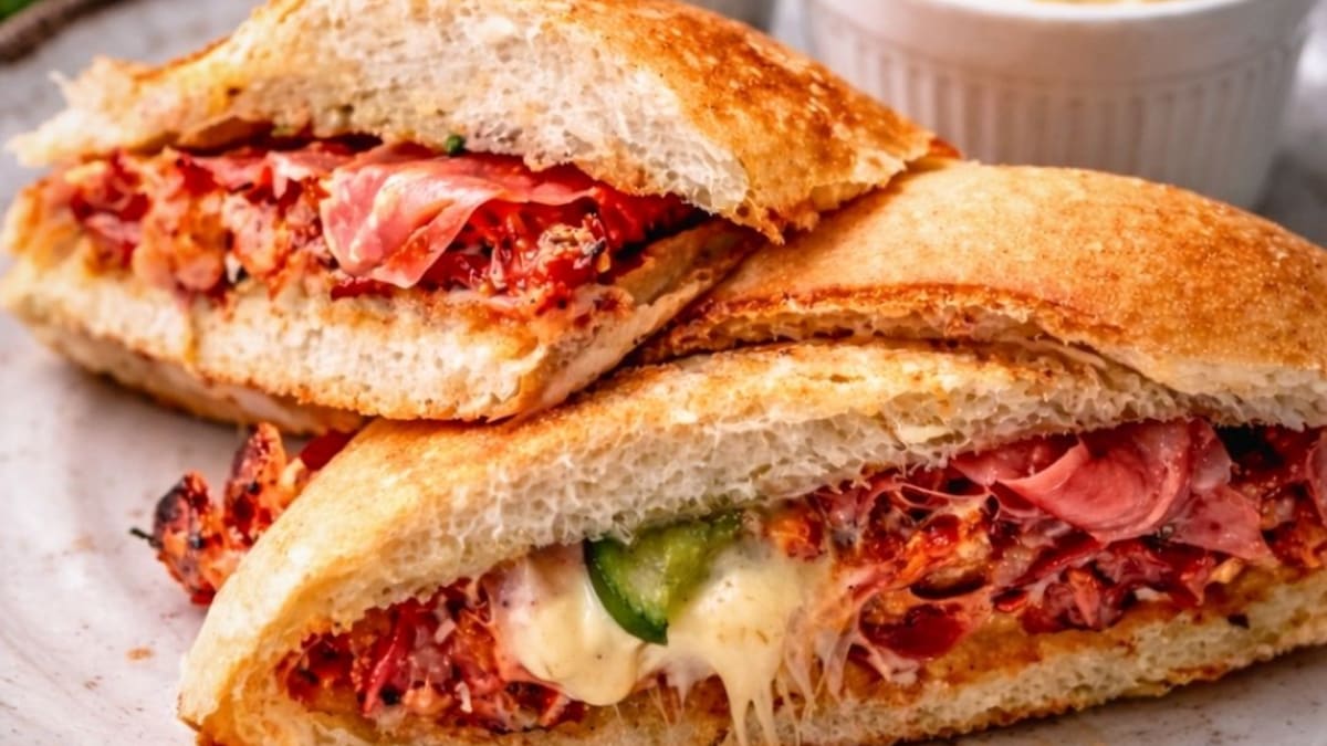 Imagem ilustrativa da receita SANDUÍCHE GOURMET DE MORTADELA NO PÃO FRANCÊS