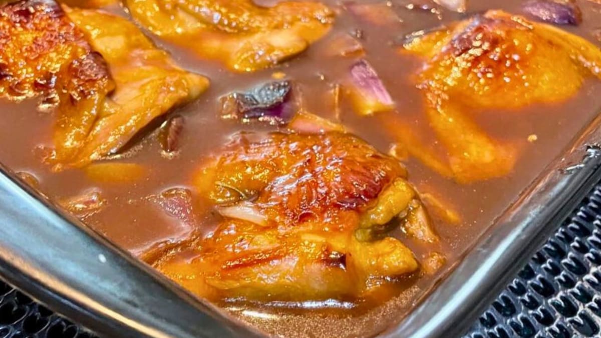 Imagem ilustrativa da receita SOBRECOXA DE FRANGO AO MOLHO DE LARANJA E MEL