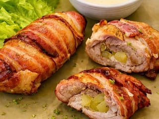 Imagem ilustrativa da receita SOBRECOXA RECHEADA COM MAÇÃ E BACON NA AIRFRYER