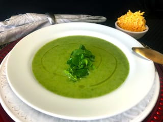 Imagem ilustrativa da receita SOPA CREME DE AGRIÃO COM COUVE-FLOR