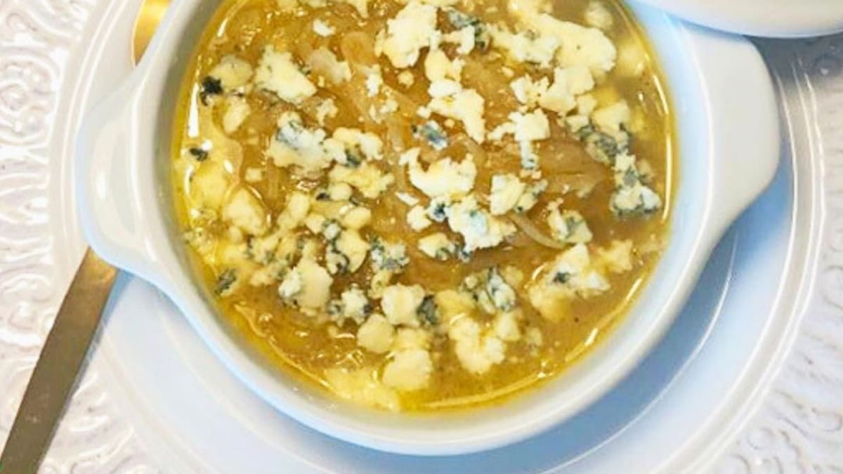Imagem ilustrativa da receita SOPA DE CEBOLA COM QUEIJO GORGONZOLA