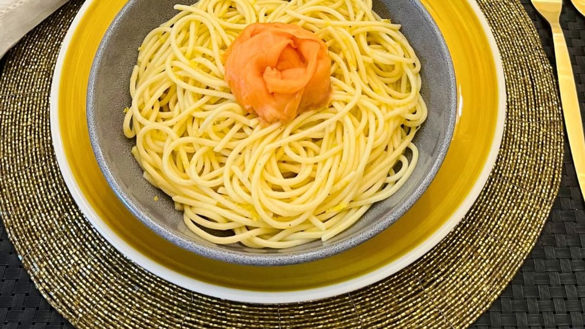Imagem ilustrativa da receita SPAGHETTI AO LIMÃO SICILIANO COM SALMÃO DEFUMADO