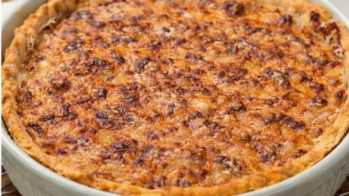 Imagem ilustrativa da receita TORTA CREMOSA DE CEBOLA CARAMELIZADA