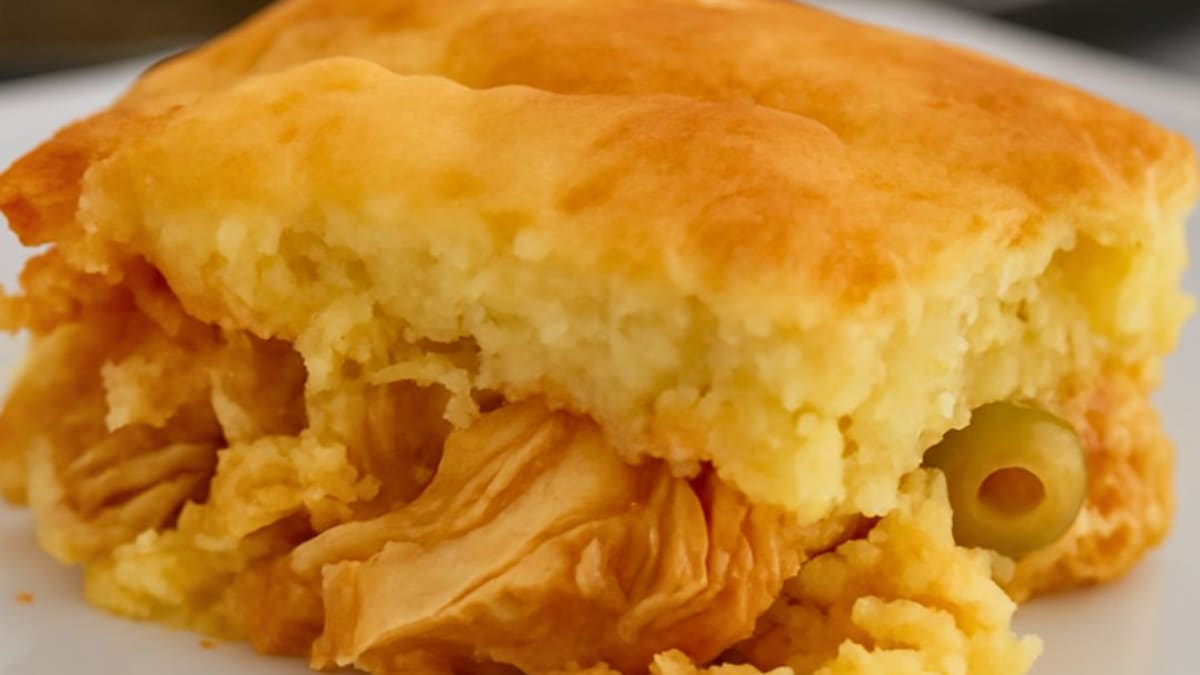 Imagem ilustrativa da receita TORTA DE FRANGO DE LIQUIDIFICADOR SEM TRIGO E LEITE