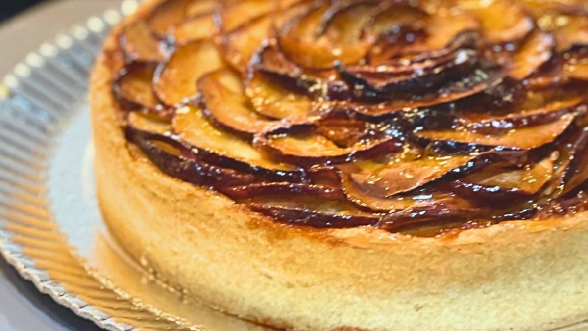 Imagem ilustrativa da receita Torta de maçã com creme frangipane