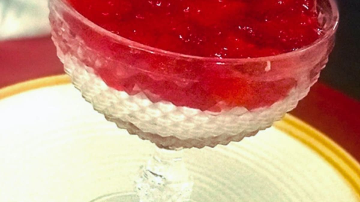 Imagem ilustrativa da receita TORTA DE MORANGO DE POTE